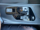 ☆電動パーキングブレーキです。停車時にブレーキ保持をしてくれるオートホールド機能付き。