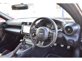 特徴5 スバル認定中古車は商品として並べる前に、車の内装や外装、またエンジンルーム内もクリーニングをして御座います。さらに室内のにおいの除去と除菌をする光触媒スプレーを施工いたします。