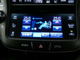 温度の感じ方は、個人差がありますね。運転席、助手席で独立して温度設定のできる左右独立温度コントロールのオートエアコン装備です。