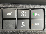 【パワーバックドア】スマートキーや運転席のボタンを押すだけでリアゲートが自動で開閉します!荷物を持っている時や、高い位置にあるバックドアを閉める際に便利な機能です♪
