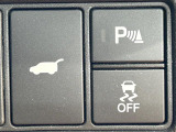 【パワーバックドア】スマートキーや運転席のボタンを押すだけでリアゲートが自動で開閉します!荷物を持っている時や、高い位置にあるバックドアを閉める際に便利な機能です♪