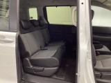 スライドドアなら狭い駐車場でもドアをぶつける心配がありません。ステップが低く乗り降りもしやすいです。