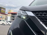 納車時にメンテナンスノートをお渡しします。おクルマの点検整備や保証内容がきちんと記録されているから安心です。メンテナンスは安心と信頼の日産サービス工場で。