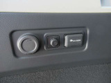 トランクルーム左側に1500W電源ソケットが付いてます♪♪