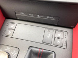 【シートヒーター&ベンチレーション】夏場は涼しい風でお尻や背中の熱やムレを防ぎ、冬はエアコンよりも早く温まってポカポカに!季節を問わず快適に過ごせます。