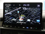 純正11.4インチHondaCONNECTナビ(LXM-237VFLi)&バックカメラが装備されているので、普段の使い勝手もロングドライブも快適です。