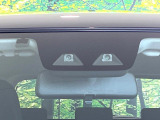 【スマートアシスト】走行中に前方の車両等を認識し、衝突しそうな時は警報とブレーキで衝突回避と被害軽減をアシスト。より安全にドライブをお楽しみいただけます。