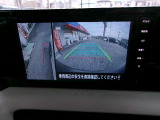 アラウンドビュ-モニタ-はクルマの真上から見ているかのような映像によって、周囲の状況を知ることで、駐車を容易に行うための支援技術です。