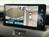 全方位モニターがついています! 車の周囲を360&deg;安全確認できるので、普段の駐車はもちろんの事、縦列駐車や幅寄せの際にも活躍してくれますよ。
