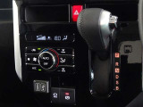 電動パーキングブレーキ・ブレーキホールドを装備してます。ホールド機能は信号待ちが多い一般道で疲労軽減になり、大好評です!
