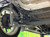 お車を安心してお乗りいただく為には、足回りの定期点検が欠かせません。サービスサポート(有償保証)では無料点検もご提供しており、安心のカーライフをお過ごしいただけるサポート体制が整っています。