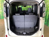 積み下ろしのしやすいデッキにはたっぷりと荷物を積み込んでいただけます。遊びから仕事まで、様々なシーンで頼れます♪