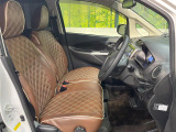 ドライバーによって運転しやすいポジションは異なり、あの車はどうなのか不安なこともありますよね。気になるお車は店頭で乗り込んでご確認いただけます♪