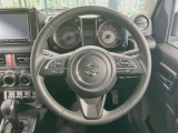 【純正革巻きステアリング】上質な革を使用することで、手にしっかり馴染みとても運転しやすいハンドルです♪