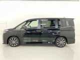荷物をたっぷり載せて広々ドライビング♪夏でも冬でも、アウトドアやショッピングを思い切り楽しみましょう!