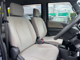 納車前整備は提携工場にて行い、納車時整備記録簿を発行いたします。基本交換消耗品については整備欄をご参照ください。