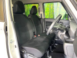 運転席シート廻りは使用感も少なく、良好な状態となっています。丁寧に使われていたことがよくわかりますね。