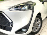 【LEDヘッドライト】悪天候や夜間走行時も良好な視界を確保し安心して運転できる高輝度LEDヘッドライトを装備!点灯速度が早く、消費電力も抑えられています。