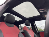 ◆LIBERALAは、輸入車選びの新たなスタイルを提案するインポート・セレクト・ブランドです。オーナー様となる方がクルマから直接感じる感性を第一にした、最良の一台との出会いをコーディネートいたします。