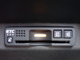 ■【ETC車載器】が装備されています。セットアップをしてお渡しとなり、ETCカードを差し込むだけで高速道路の利用が可能です。