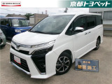 こちらの車両はご成約後に当社指定の新品タイヤ4本に交換いたします。 ホワイトパールのヴォクシー入荷しました。