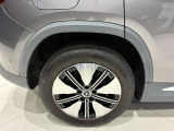 車両は屋内展示しておりますので天候に関係なくごゆっくりコンディションご確認頂けます。車両を倉庫へ保管している場合が御座いますのでご来店前に在庫確認頂けると幸いです。TEL072-784-8800