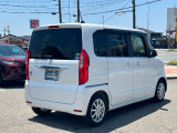 ホンダセンシング装着車となっております。衝突軽減ブレーキ、誤発進抑制機能、歩行者事故低減ステアリング、路外逸脱抑制機能、アダプティブクルーズコントロール、車線維持支援システム他、安全運転を幅広く支援。
