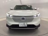 LEDヘッドライトを装備しています。LEDヘッドライトはとても明るく、雨の日や夜間走行も安全・安心です。オートライトコントロール付きで周囲の明るさに応じて自動で点灯・消灯します