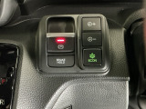 【eコンスイッチ】低燃費運転をサポートするECONモード。スイッチをONすると、エンジンやトランスミッション、A/Cなどを協調制御し、燃費の向上に貢献。エコドライブの効果を高めます。