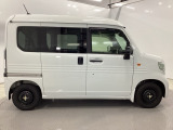 スライドドアなら狭い駐車場でもドアをぶつける心配がありません。ステップが低く乗り降りもしやすいです。