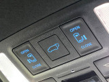 【パワーバックドア】スマートキーや運転席のボタンを押すだけでリアゲートが自動で開閉します!荷物を持っている時や、高い位置にあるバックドアを閉める際に便利な機能です♪