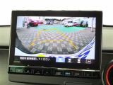 お車選びをお楽しみ頂けるよう、在庫車の展示スペースを十分に確保しております。