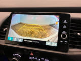 【バックカメラ】リバースにするだけで映ります、後方の安全確認や、狭い駐車場での車庫入れ、雨の日や夜間など視界の悪い時に便利です!安全にバックする為には欠かせない装備です。