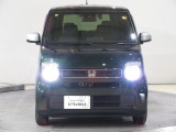 ハロゲンより明るく、より遠くまでさらなる安心感のあるLEDヘッドライトを採用。点灯忘れも防止できるオートライトコントロール機構付きです。