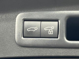 【パワーバックドア】スマートキーや運転席のボタンを押すだけでリアゲートが自動で開閉します!荷物を持っている時や、高い位置にあるバックドアを閉める際に便利な機能です♪