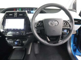 運転席です!まとまった印象のお車で必要なものすべてが詰め込まれていますよ!