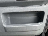納車前整備は提携工場にて行い、納車時整備記録簿を発行いたします。基本交換消耗品については整備欄をご参照ください。