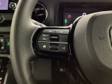 ステアリング左手側はオーディオ関連の操作スイッチです。視線を逸らすことなく運転に集中できます