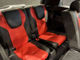 車両は屋内展示しておりますので天候に関係なくごゆっくりコンディションご確認頂けます。車両を倉庫へ保管している場合が御座いますのでご来店前に在庫確認頂けると幸いです。TEL072-784-8800
