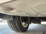 お車を安心してお乗りいただく為には、足回りの定期点検が欠かせません。サービスサポート(有償保証)では無料点検もご提供しており、安心のカーライフをお過ごしいただけるサポート体制が整っています。