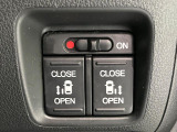 【両側パワースライドドア】スマートキーや運転席のスイッチで後席両側スライドドアの開閉が可能♪電動だから力を入れてドアを開ける必要が無く、小さなお子様でも簡単に開け閉めでき快適です♪