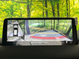 【360&deg;ビューモニター】専用のカメラにより、上から見下ろしたような視点で360度クルマの周囲を確認することができます☆死角部分も確認しやすく、狭い場所での切り返しや駐車もスムーズに行えます。