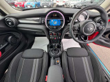 こちらのお車はMINI NEXT鶴ヶ島に展示中です。☆お問合せをお待ちしてます!