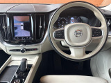 XC60 B5 AWD モメンタム 4WD 4WD 本革シート