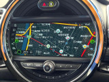 ●純正ナビ:一体感のあるナビは、高級感ある車内を演出してくれます。オーディオ機能も充実しておりますので、運転もより楽しめます♪