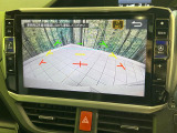【バックカメラ】駐車時に後方がリアルタイム映像で確認できます。大型商業施設や立体駐車場での駐車時や、夜間のバック時に大活躍!運転スキルに関わらず、今や必須となった装備のひとつです!