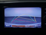 バックモニターで、後方を確認しながら安心して駐車することができます。運転初心者も熟練者も必須の機能ですよ!