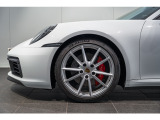 20/21インチ Carrera S ホイール搭載です。