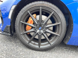 【ブレンボ製キャリパー】ハイパワー車両には強力なブレーキが必須!世界のスーパーカーにも採用されるイタリアの高級メーカー「ブレンボ」を装着!色鮮やかなキャリパーがスポーティな印象を引き立てます♪