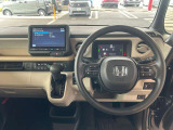 視界の良さと取り回しの良さで、たまに運転する奥様にも安心♪